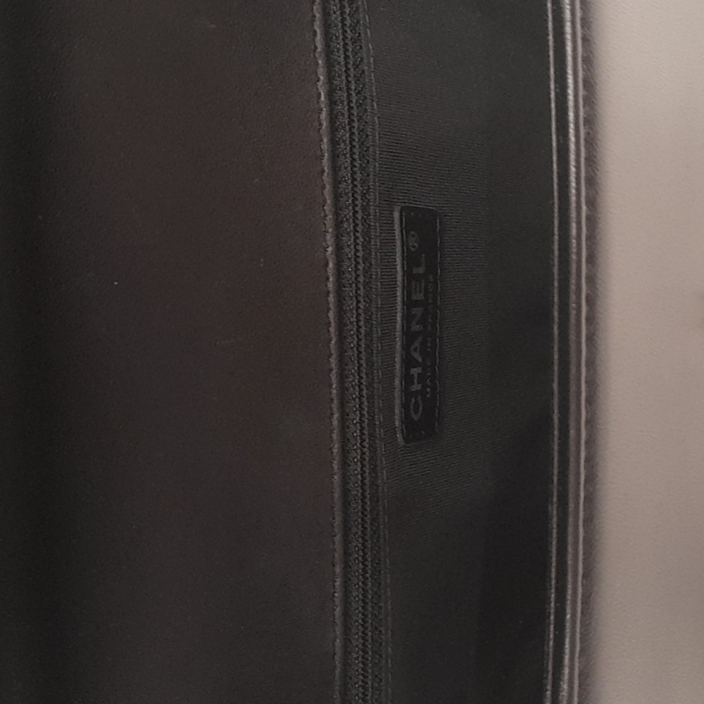 Authentic Chanel Boy Bag Crossbody in Black - Picture 9 of 15